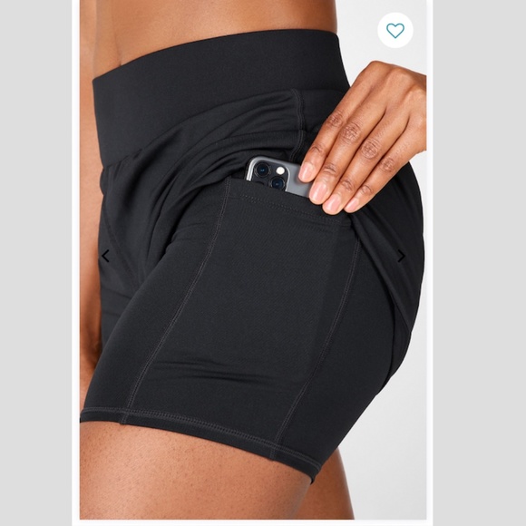 Fabletics Olesia Shine Short - Picture 3 of 4